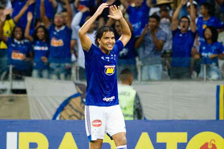 Moreno diz que com time atual Cruzeiro dificilmente subiria, mas destaca: 'Vai melhorar muito'